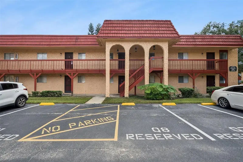 2856 N Powers Dr #115, FL