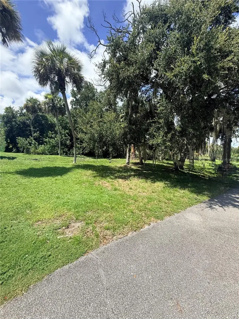5235 Amy Ln, FL