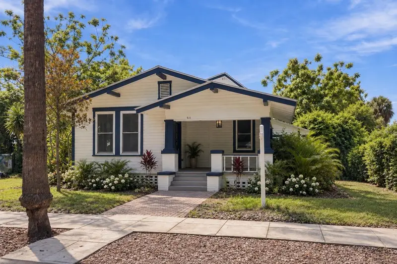 511 E Frances Ave, FL