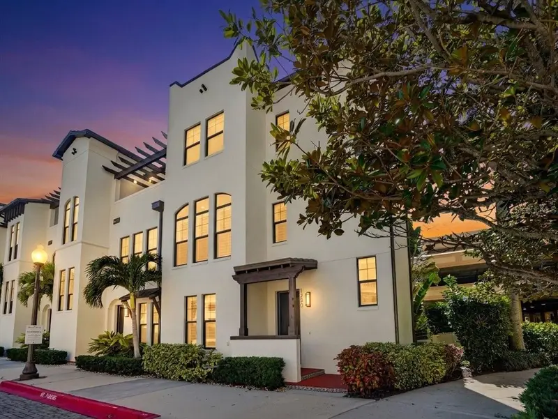 1250 May Ln, FL