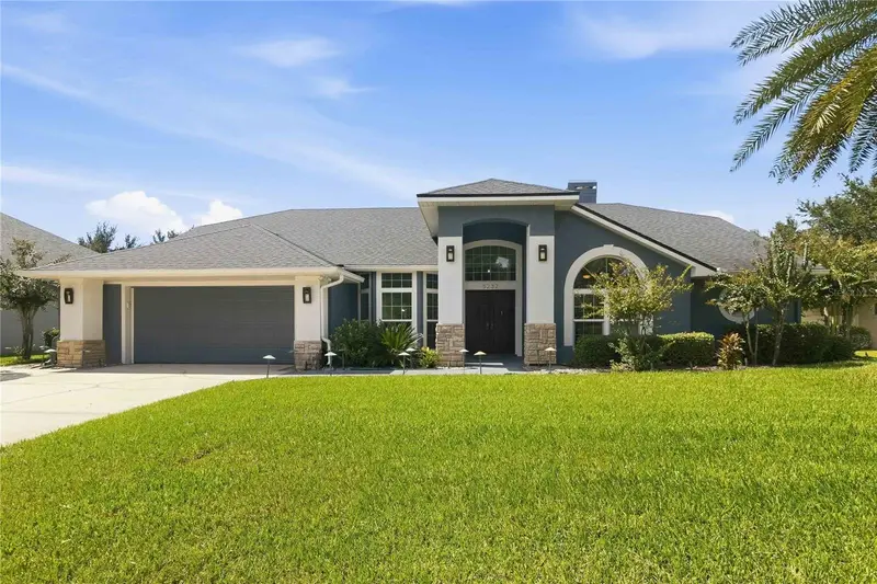5232 Hammock Cir, FL
