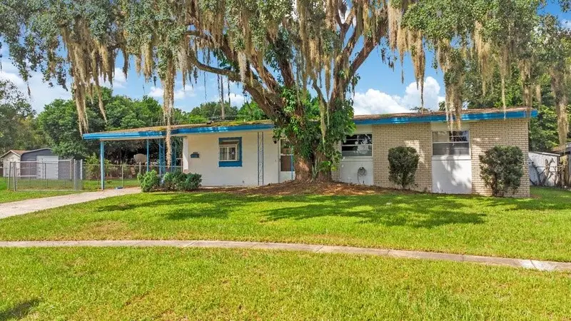 4004 Louisburg Ln, FL