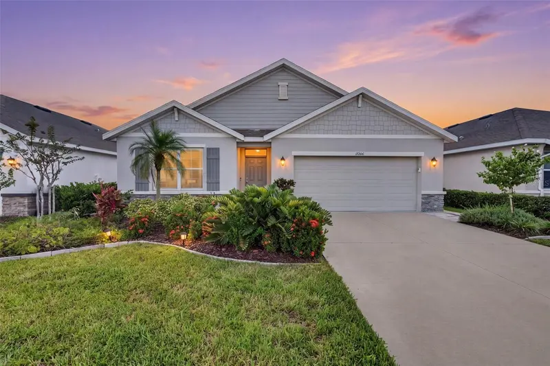 17206 Reserva Dr, FL