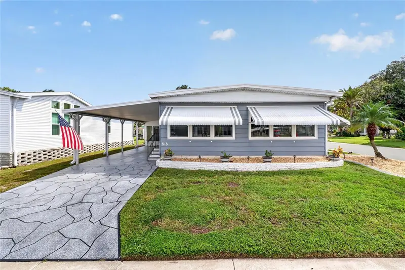 818 Forest Lake Dr E, FL
