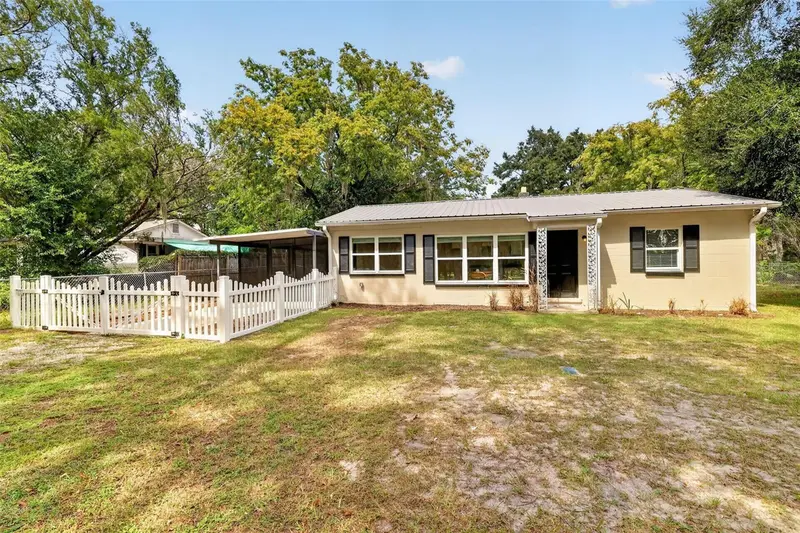 706 Mulberry St, FL