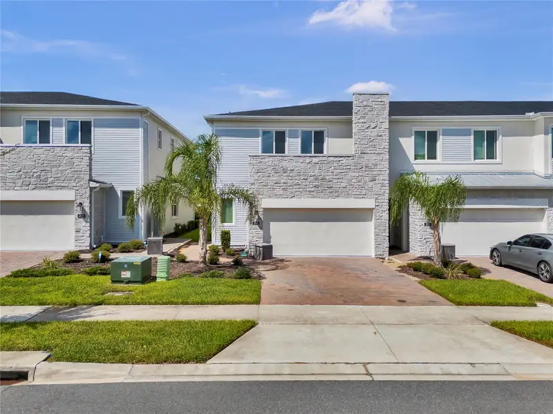 204 Bogey Dr, FL