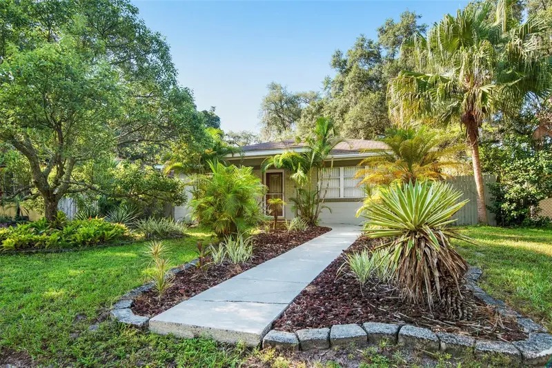 422 W Louisiana Ave, FL