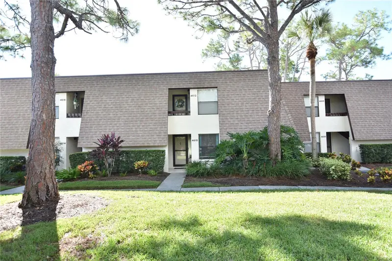 4610 Ringwood Mdw #17, FL