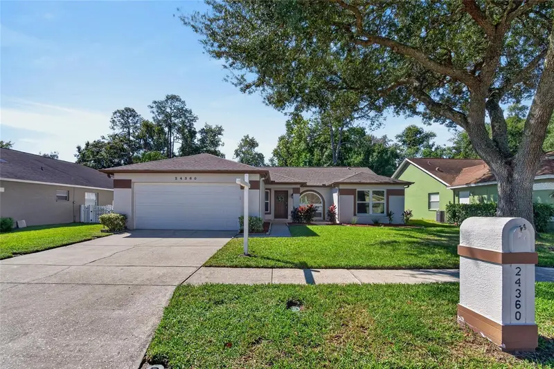 24360 Twin Lake Dr, FL