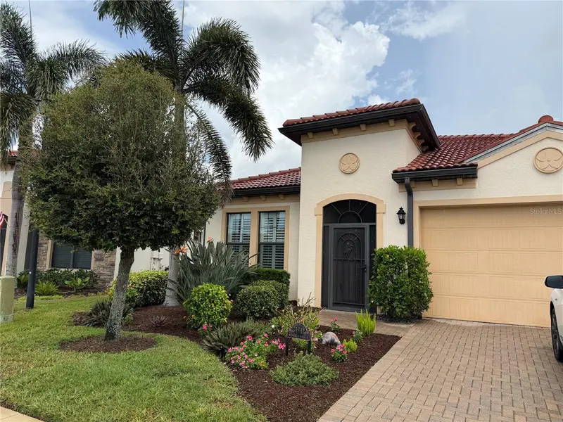 23739 Waverly Cir, FL