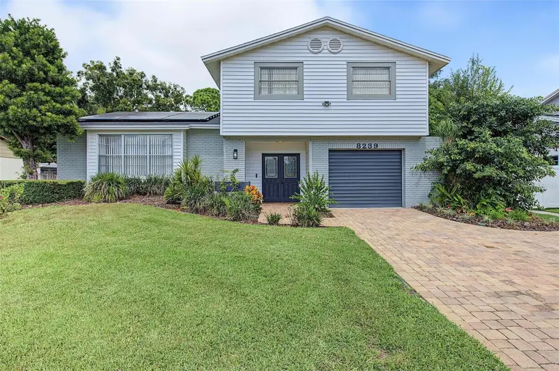8239 Vassar Cir, FL