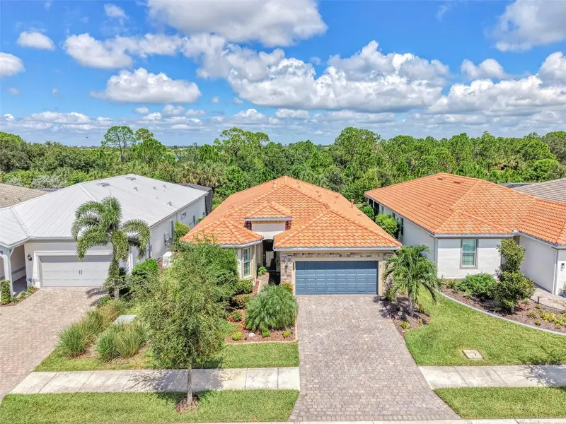 10088 Coral Shore Dr, FL
