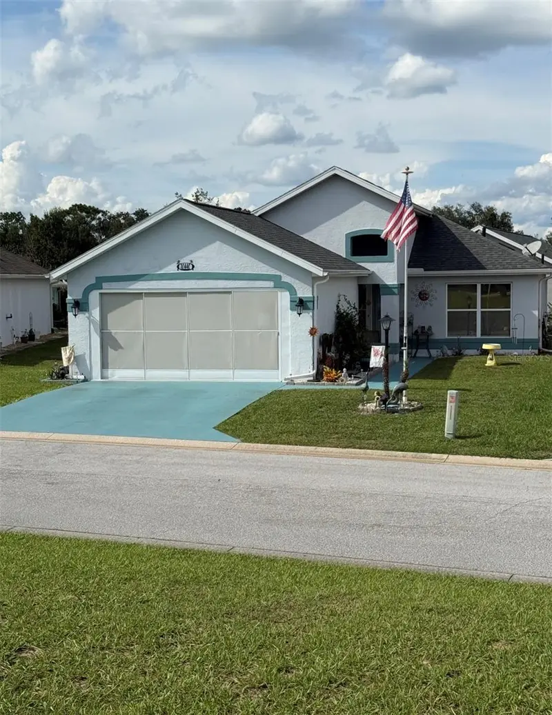 10440 S Clint Loop, FL