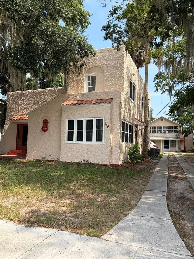 19 W Pendleton Ave, FL