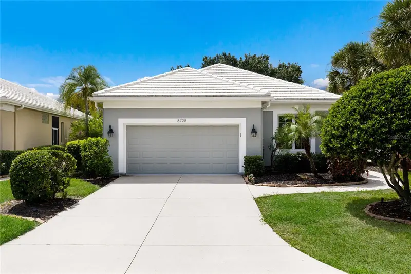 8728 52nd Dr E, FL