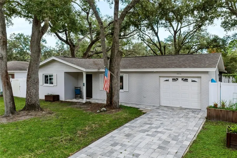 9976 56th Ave N, FL