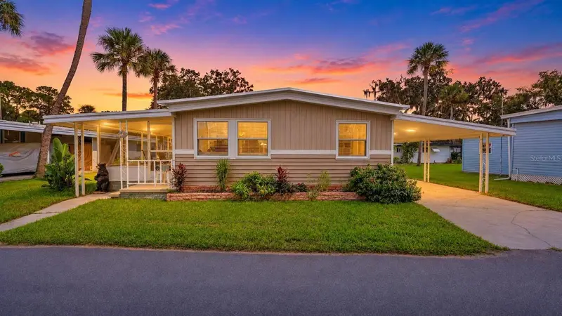 162 Woodmere Dr #A, FL