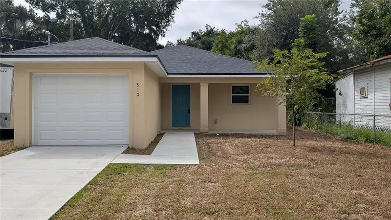 1513 W 16th St, FL