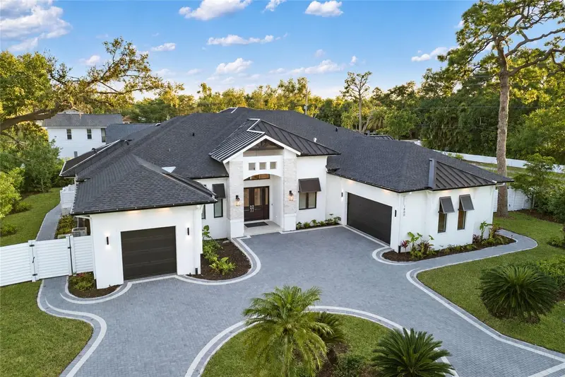 Poinsettia Park listing