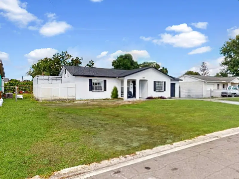 104 Tampico Ln, FL