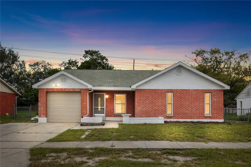 8221 Autumn Oak Ave, FL