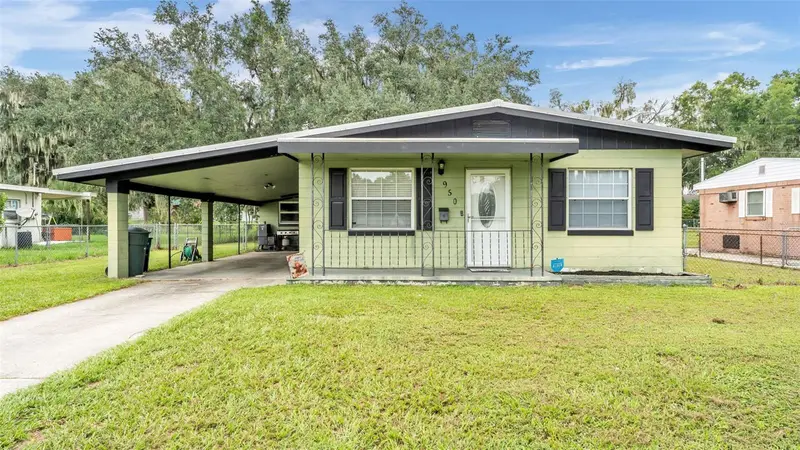 950 E Lake Dr, FL