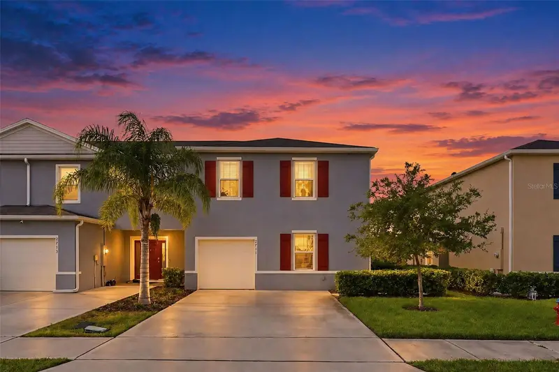 2711 Silver Canoe Dr, FL