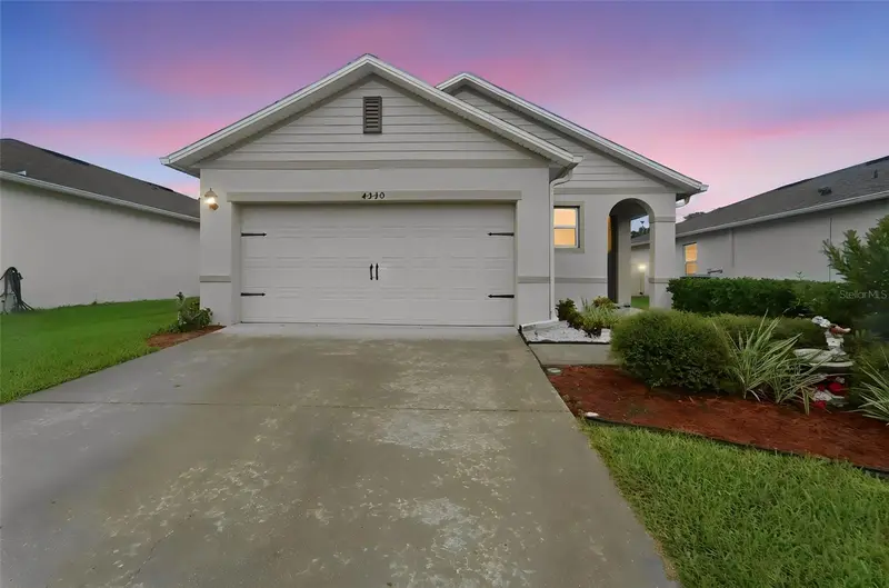 4340 Looking Glass Pl, FL