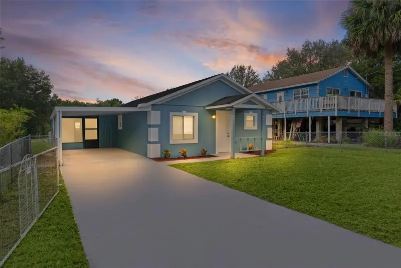 31128 Lochmore Cir, FL