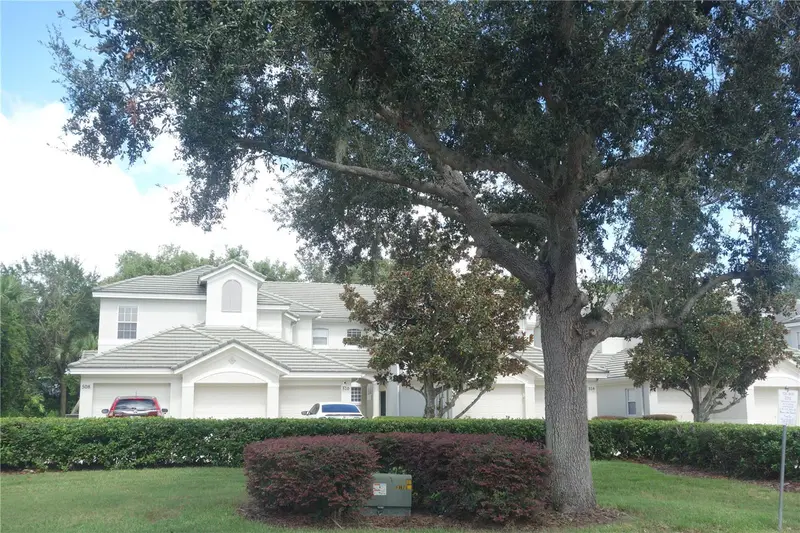 510 Grasslands Village Cir #510, FL