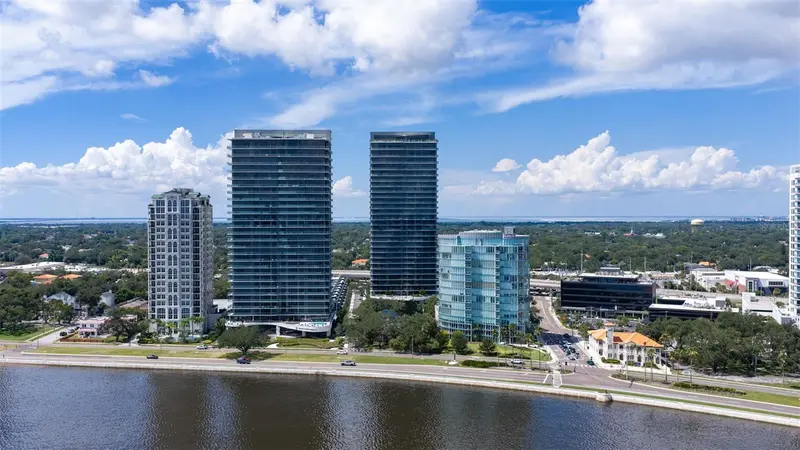 3015 S Ysabella Ave #2401, FL