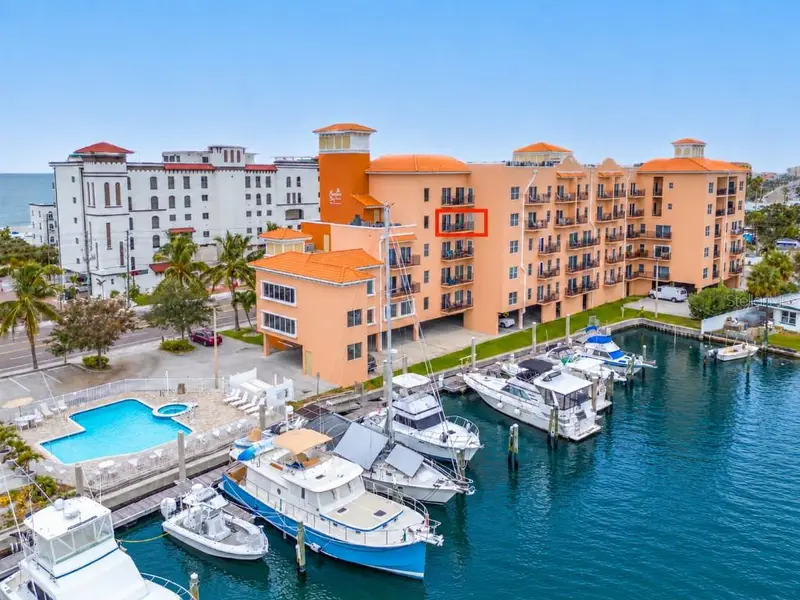 13235 Gulf Blvd #502, FL