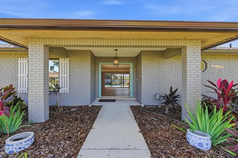6993 Country Lakes Cir, FL