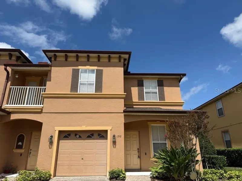 1310 Retreat View Cir, FL