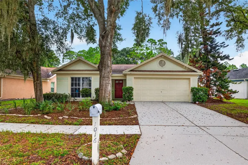 1016 Hardwood Dr, FL