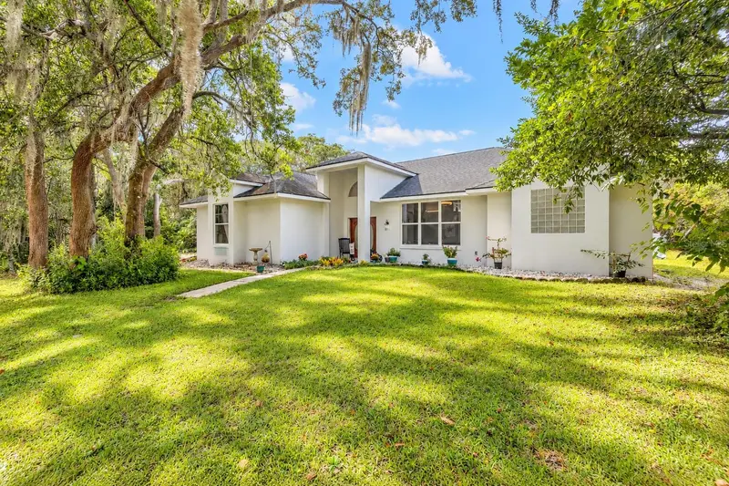 817 Bayridge Lane Ln, FL