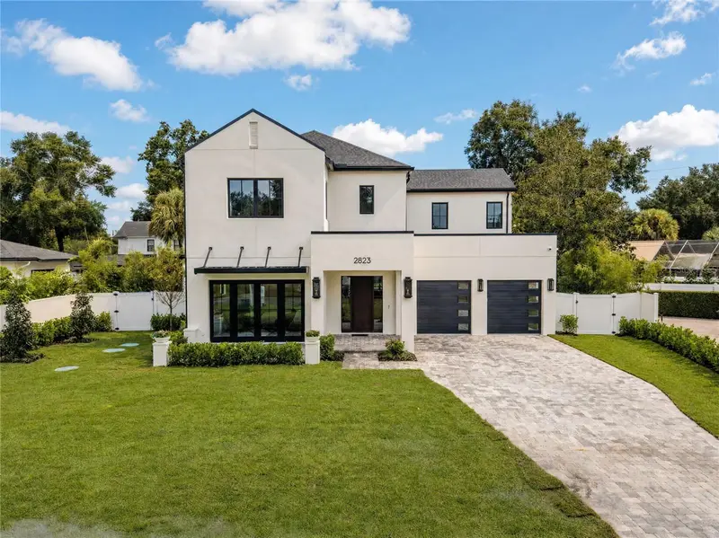 2823 Parkland Circle, FL