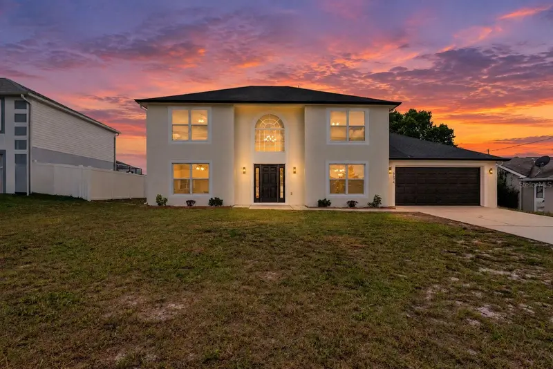 9374 Mallard St, FL