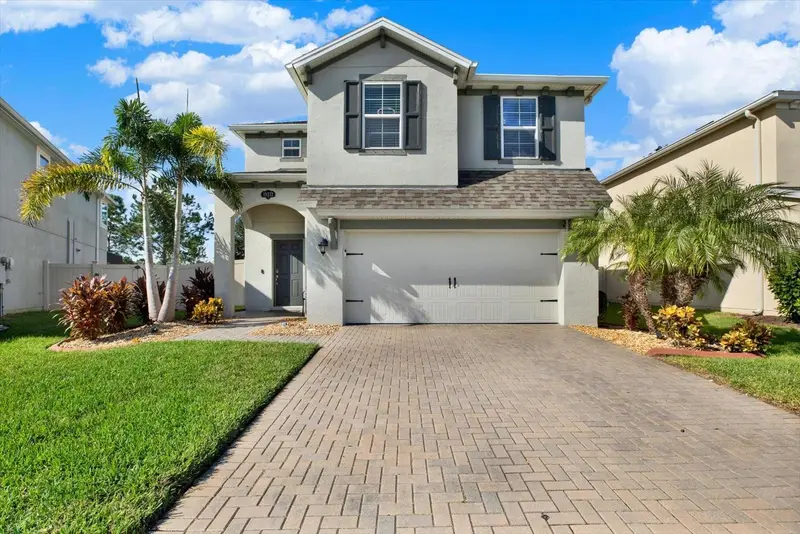 19272 Roseate Dr, FL