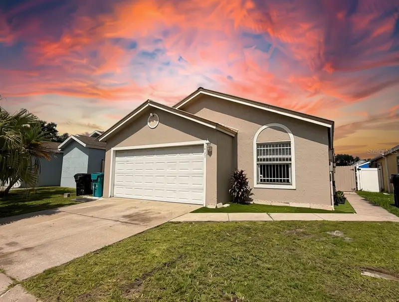 5427 Cedar Ln, FL