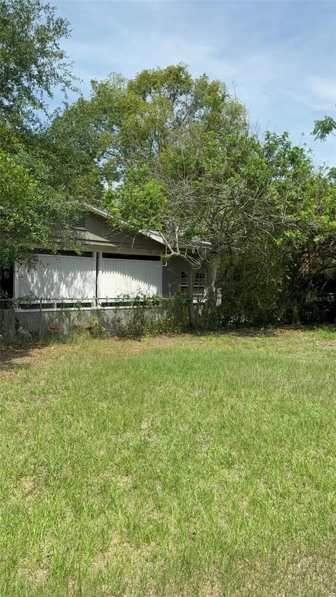 9 W King St, FL