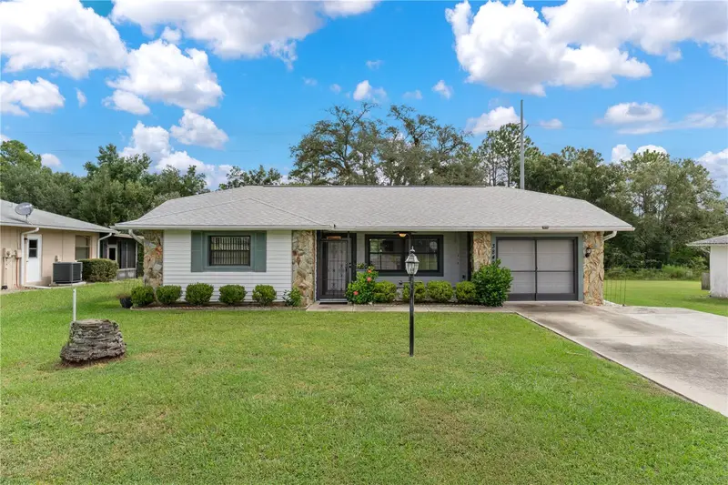 3849 N Tamarisk Ave, FL