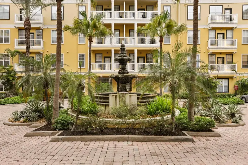 860 N Orange Ave #323, FL