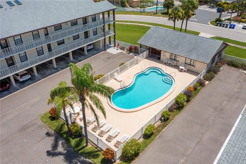 340 Causeway Blvd #104, FL