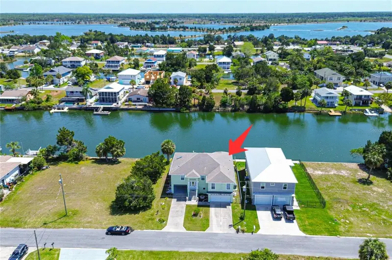 3380 Poinsettia Dr, FL