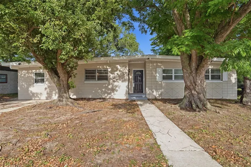 2213 N Hiawassee Rd, FL