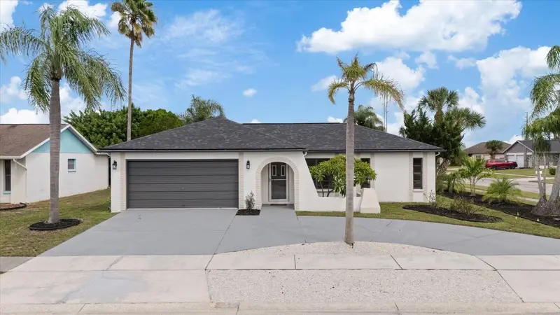 1016 Fuchsia Dr, FL