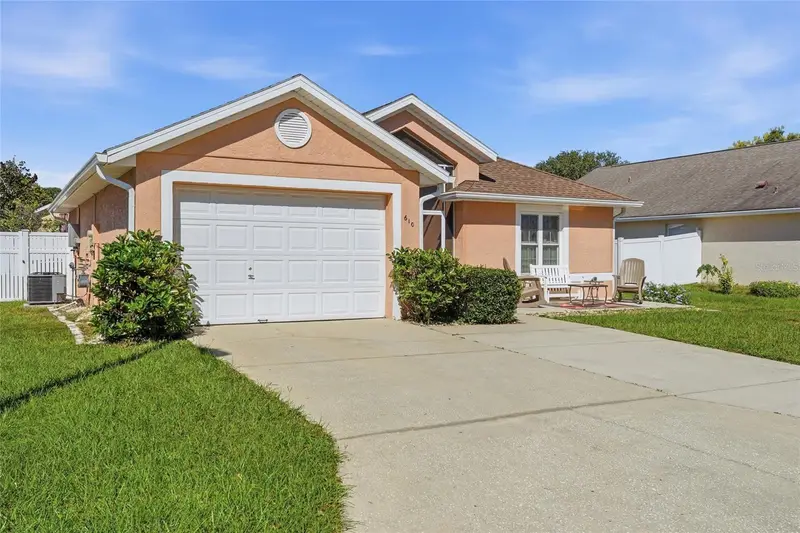 610 Burgoyne Loop, FL