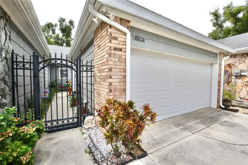1762 Castle Rock Rd, FL