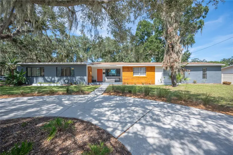 1430 E Edgewood Dr, FL